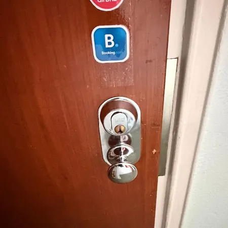 Entire Apartment Right Next To The Bus And Train Station * Kemi